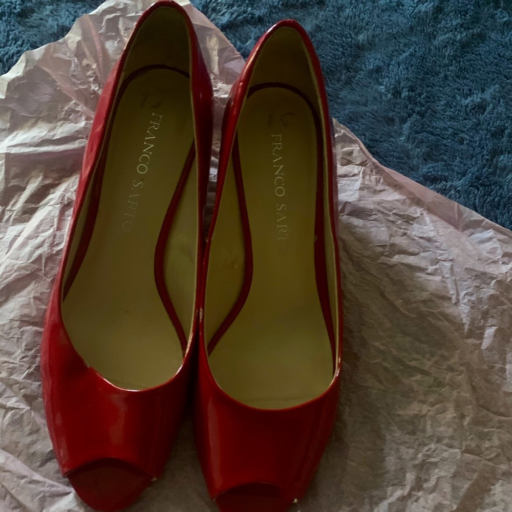 Franco Sarto red peep toe shoes wedges